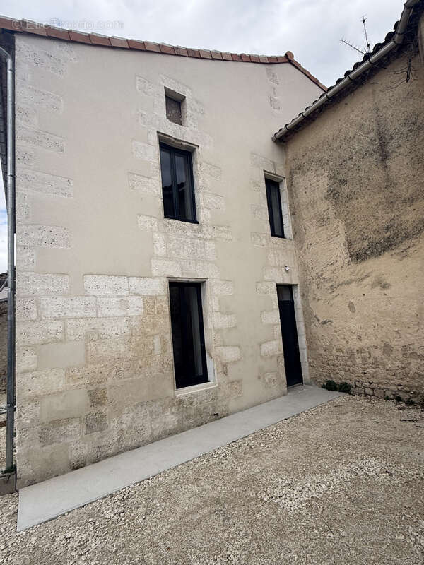 GOND-PONTOUVRE   Magnifique maison en pierre entièrement rénovée   Coup de cœur assuré ! - photo 3