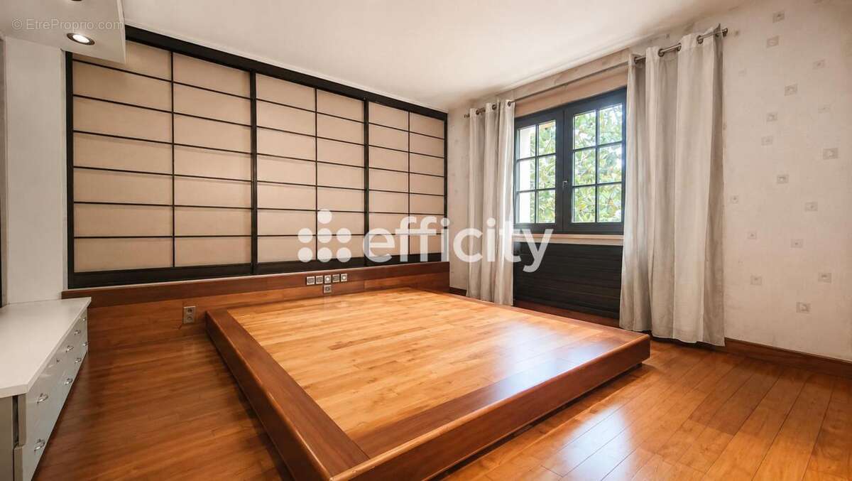 Maison à LYON-8E