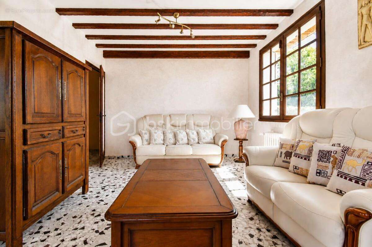 Maison lumineuse de 180m2 - Vue Montagnes - Calme et Jardin - photo 9