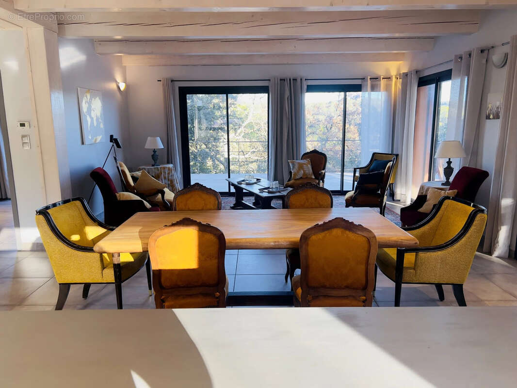 Propriété de charme à 6 suites parentales + logement indépendant à Vue panoramique - Terrain 10 000 m2 à Brign - photo 5