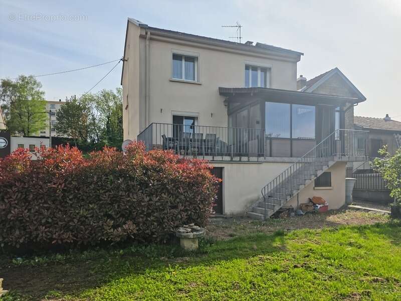 Maison indépendante 91 m² avec sous-sol complet et dépendance sur 650 m² à Montmorot (39) - photo 17