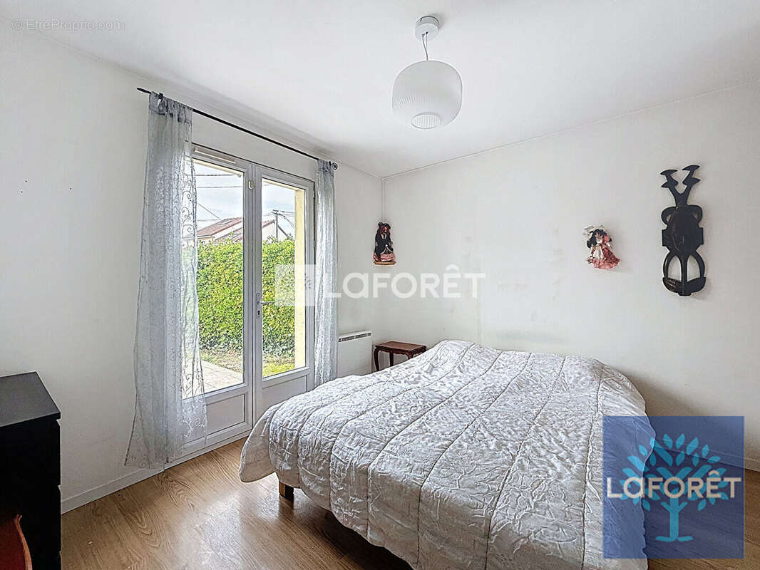 Maison à VIGNEUX-SUR-SEINE