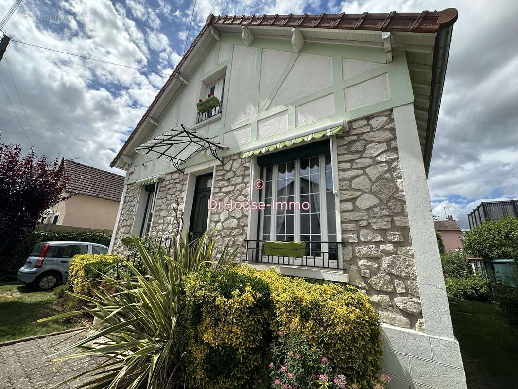 Maison à MANTES-LA-JOLIE