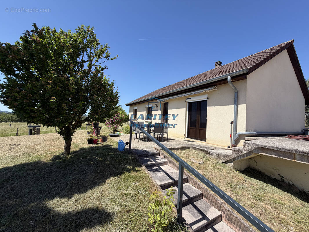 Maison à VY-LES-LURE
