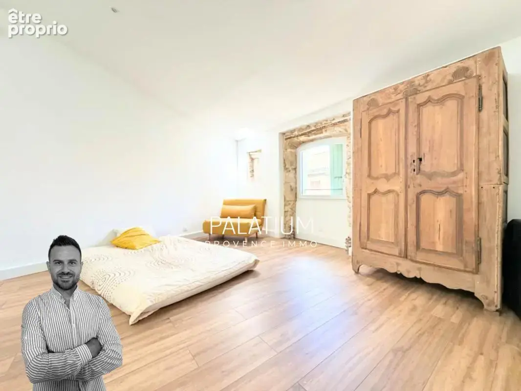 Demeure de caractère de 215 m² – Deux bâtisses des XVIe et XVIIIe, cœur de Grans - photo 11