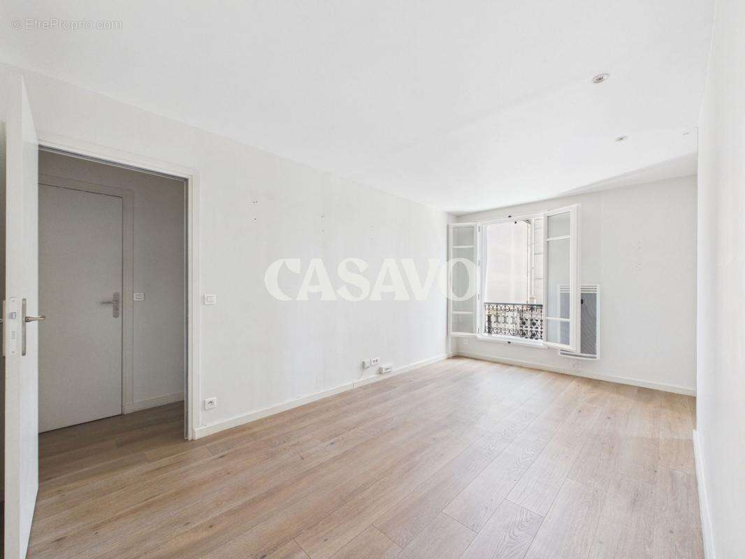 Appartement à PARIS-11E