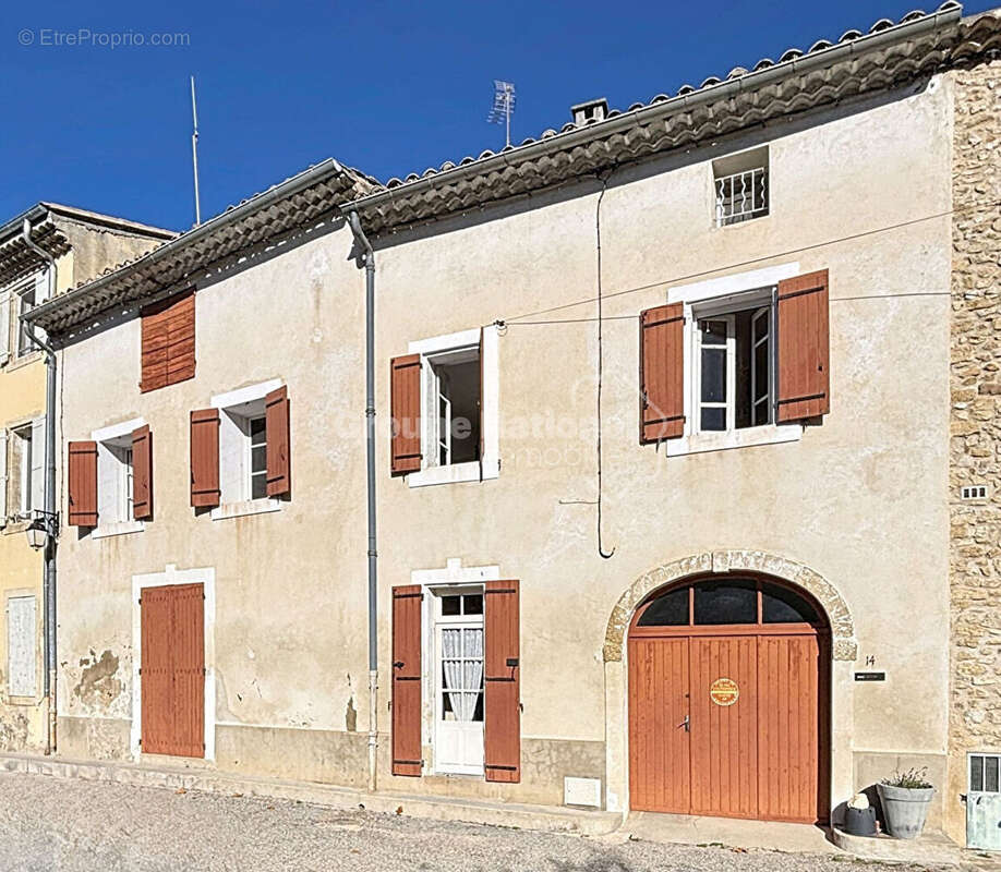 Maison à ROBION