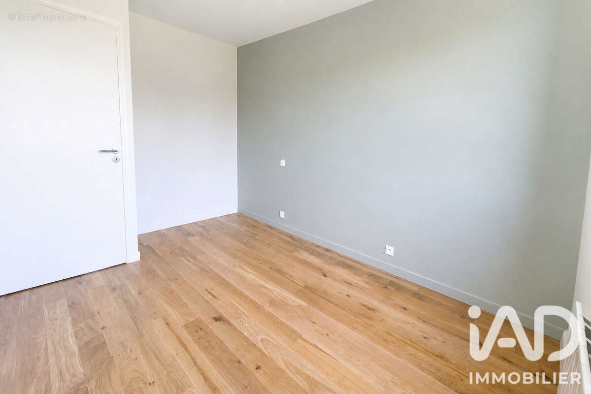 Maison 83 m² à Laval  - photo 7