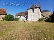 Photo 1 - Maison à SAINT-CAPRAIS