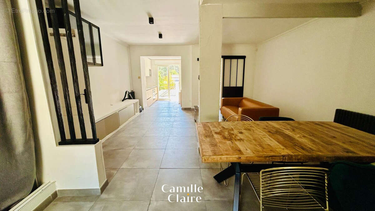 RARE À SAINT-JULIEN   Duplex atypique avec jardin Sud (piscine possible), studio indépendant et garage - photo 2