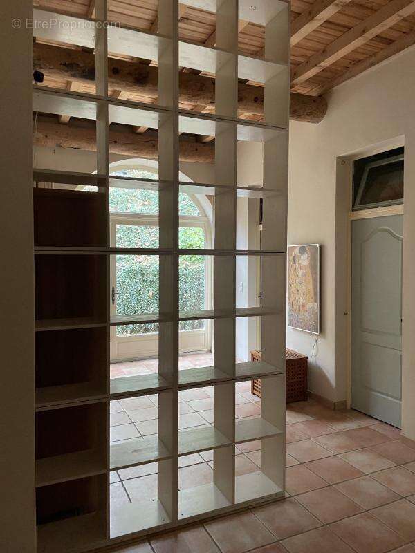 Maison à MEYRANNES
