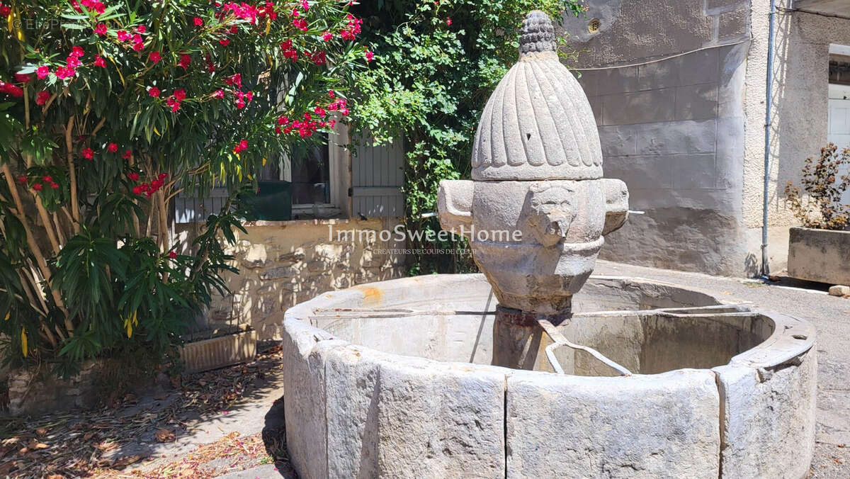 Maison à MIRABEL-AUX-BARONNIES