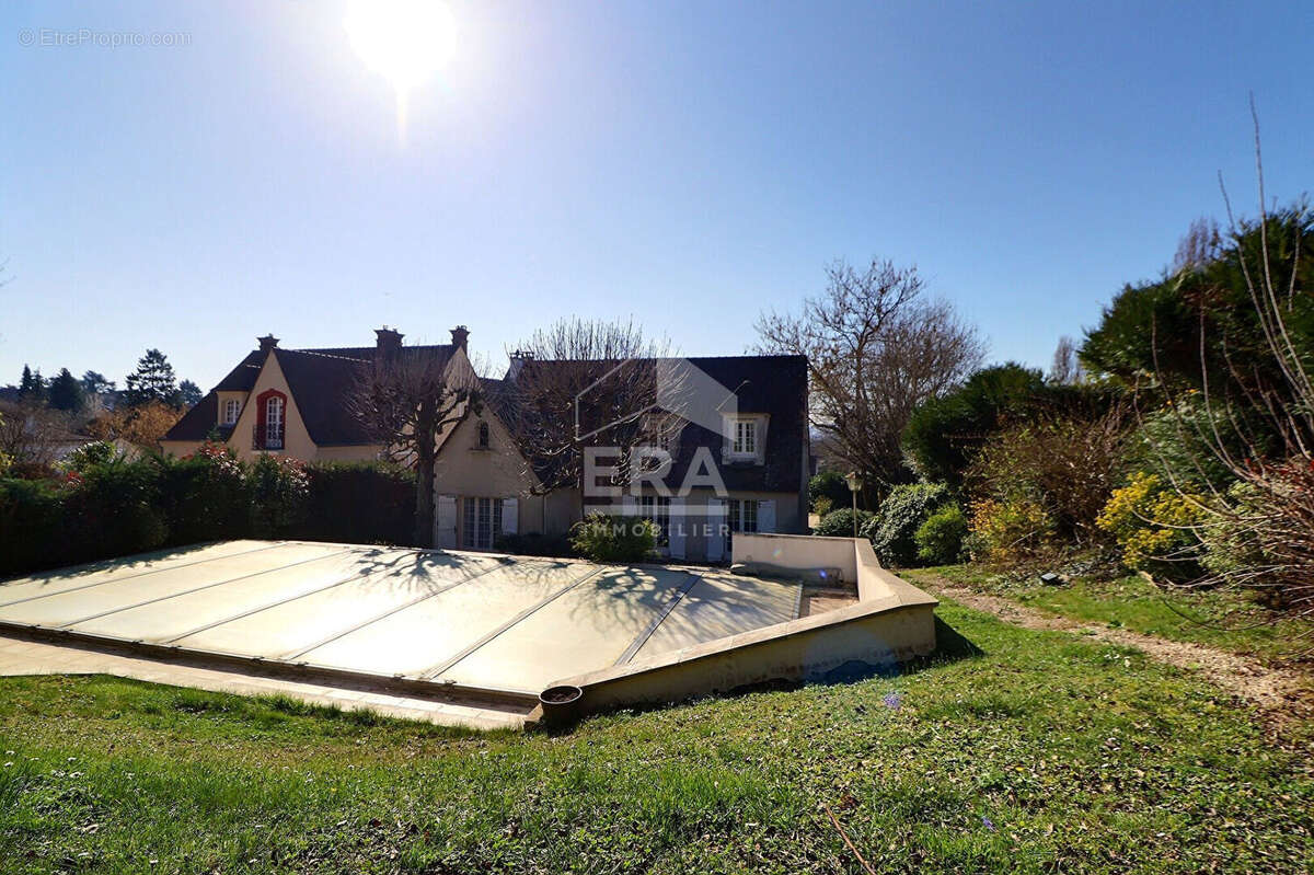 Maison à SAINT-LEU-LA-FORET