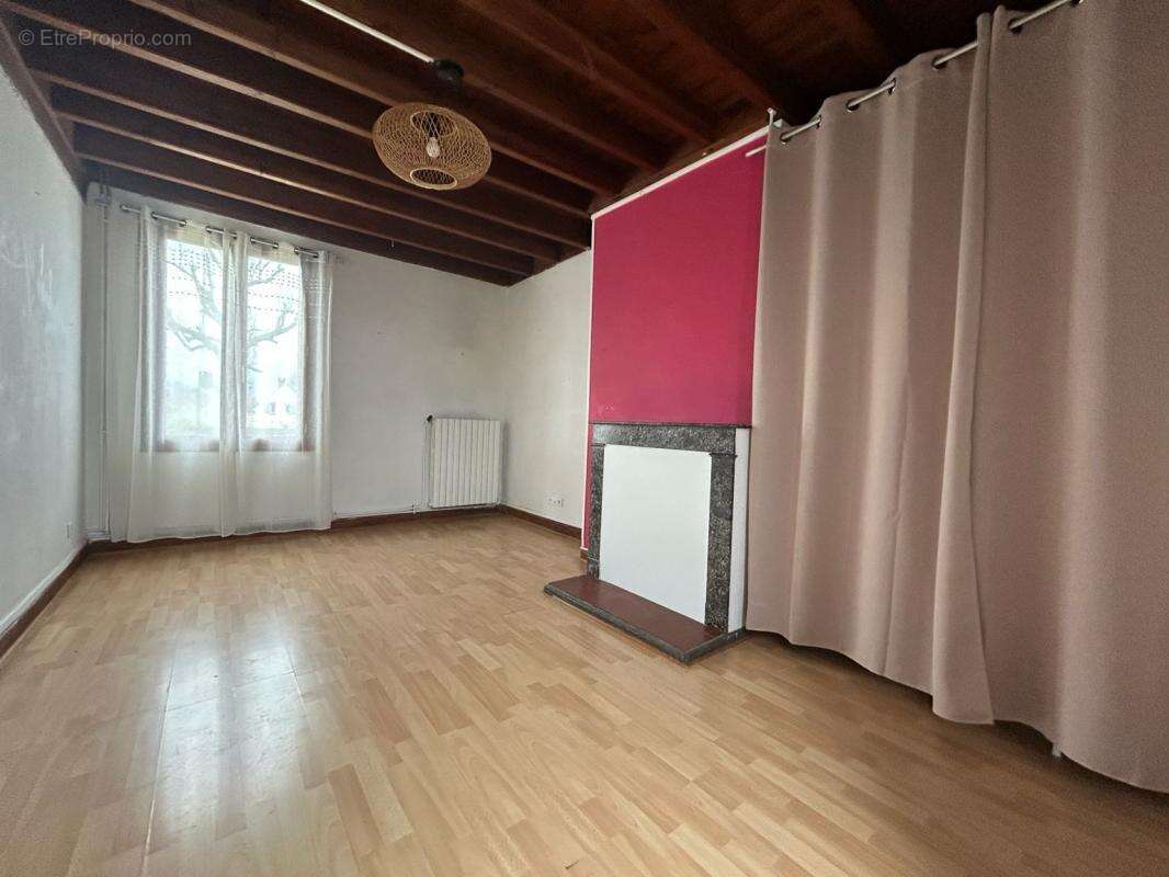 Maison à LE FAY-SAINT-QUENTIN