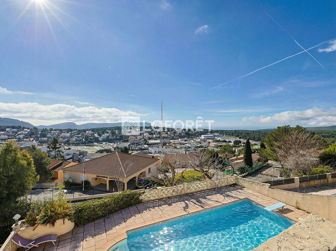 Maison à CARNOUX-EN-PROVENCE