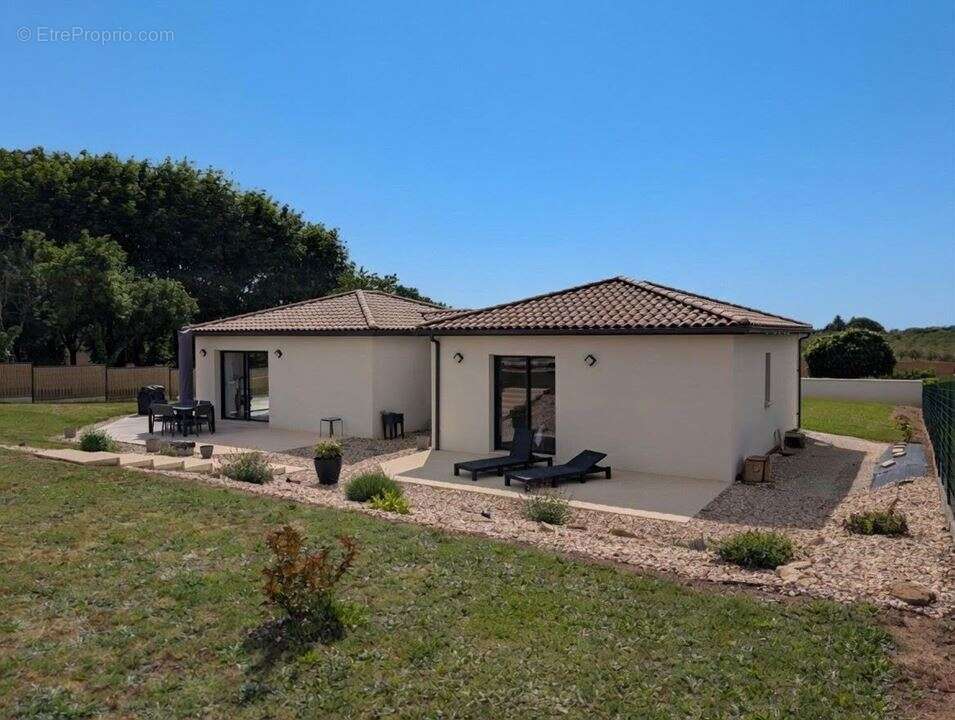 Maison à SALIGNAC-EYVIGUES