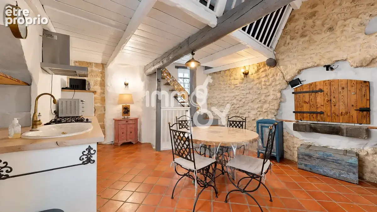 Maison en pierres au coeur du village d'OUVEILLAN - photo 4
