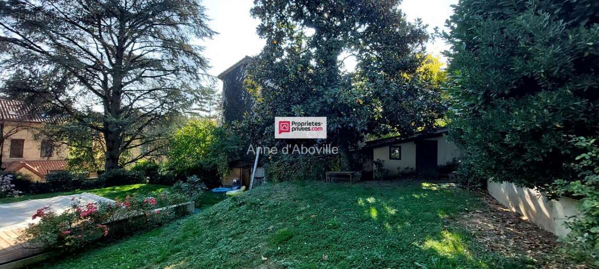 Maison à TASSIN-LA-DEMI-LUNE