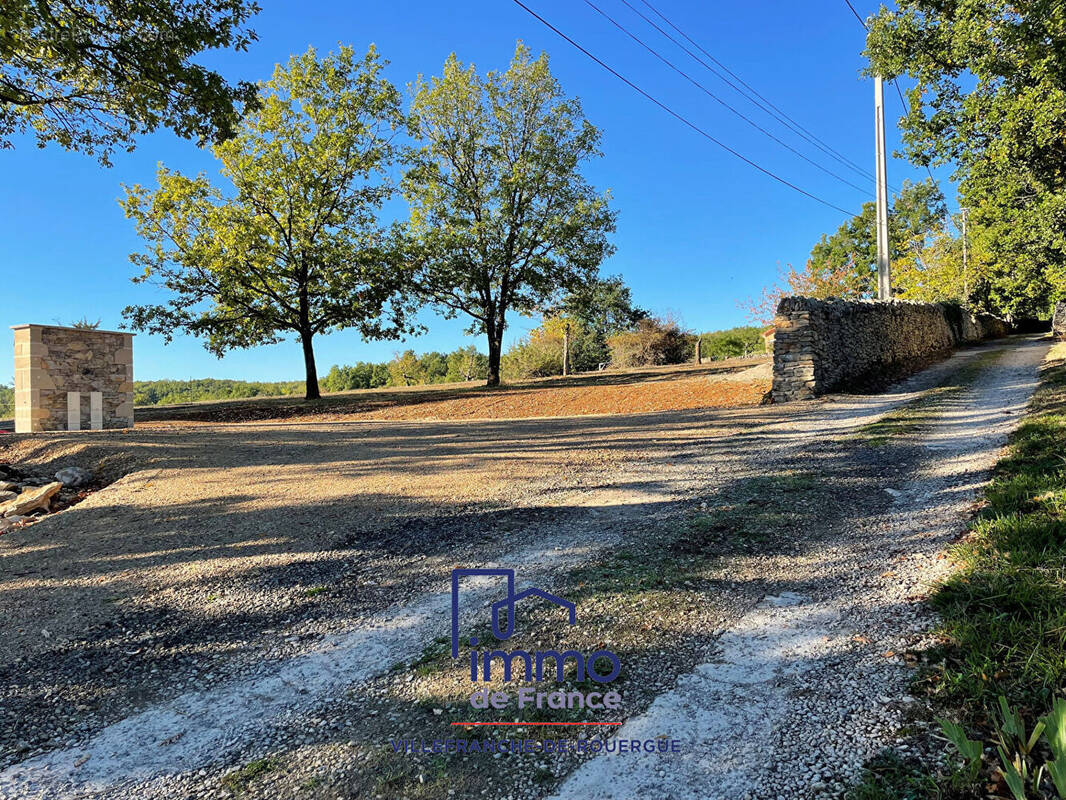Terrain à VILLEFRANCHE-DE-ROUERGUE