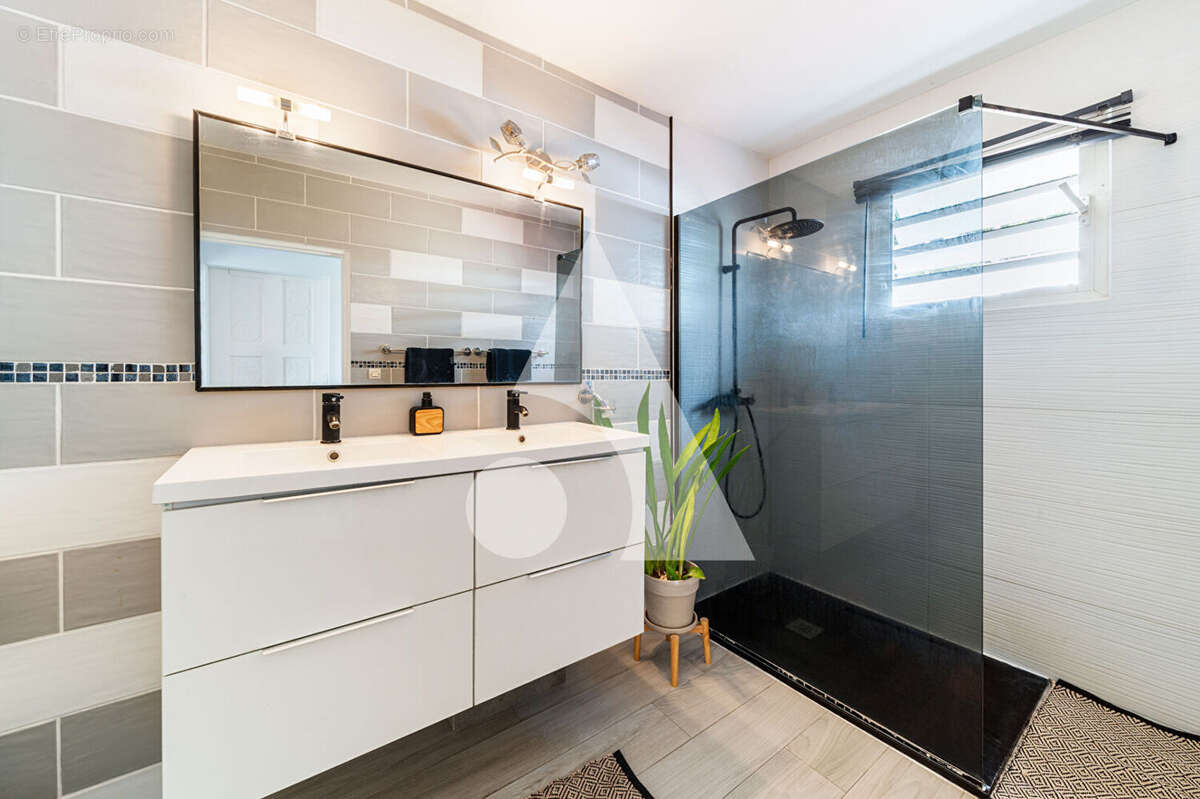 Exclusif  à la Possession la villa de tous vos projets. - photo 14