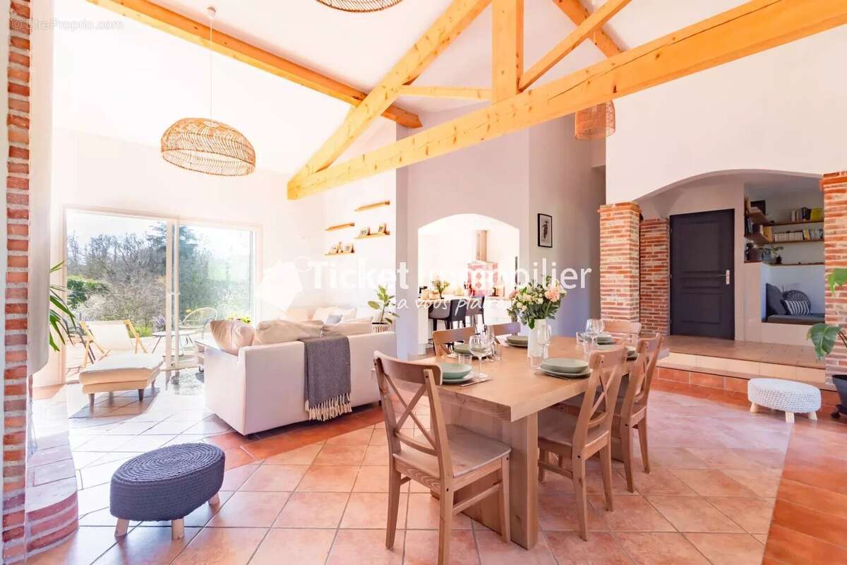 Maison à MONDONVILLE