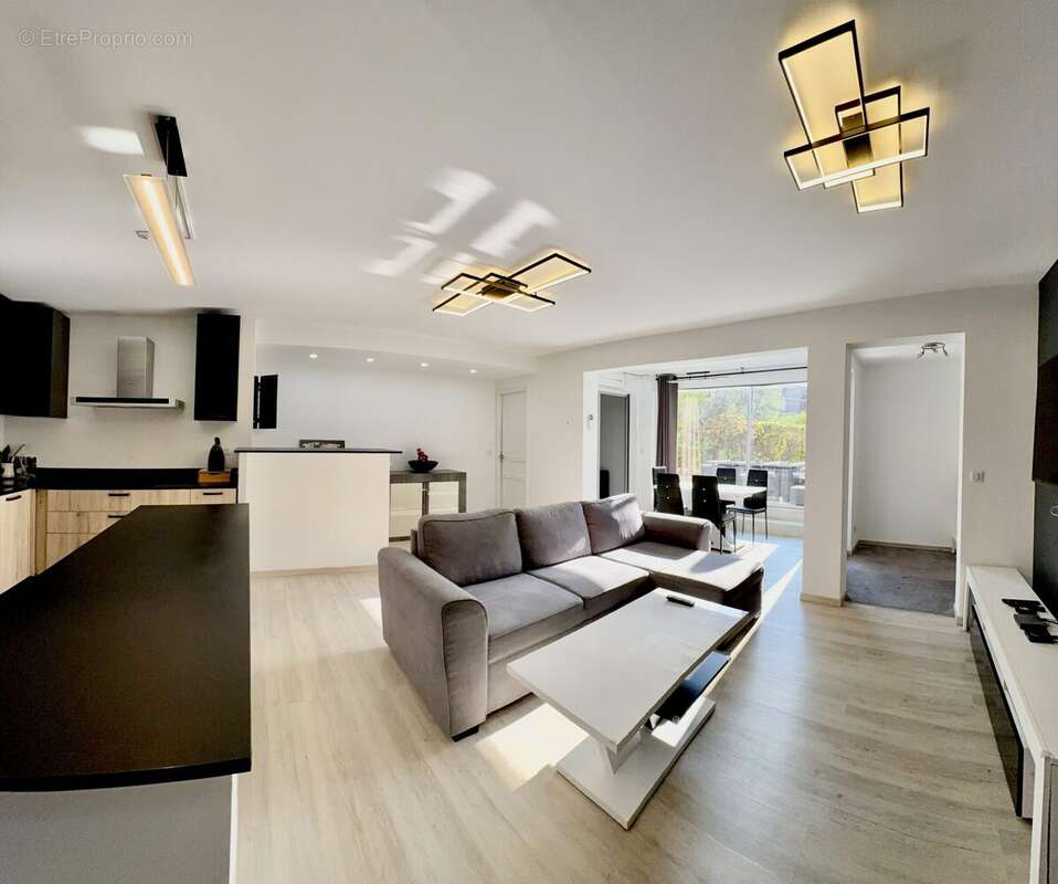 Appartement à ROQUEBRUNE-CAP-MARTIN