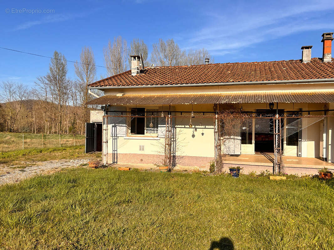 Maison à CASTAGNEDE