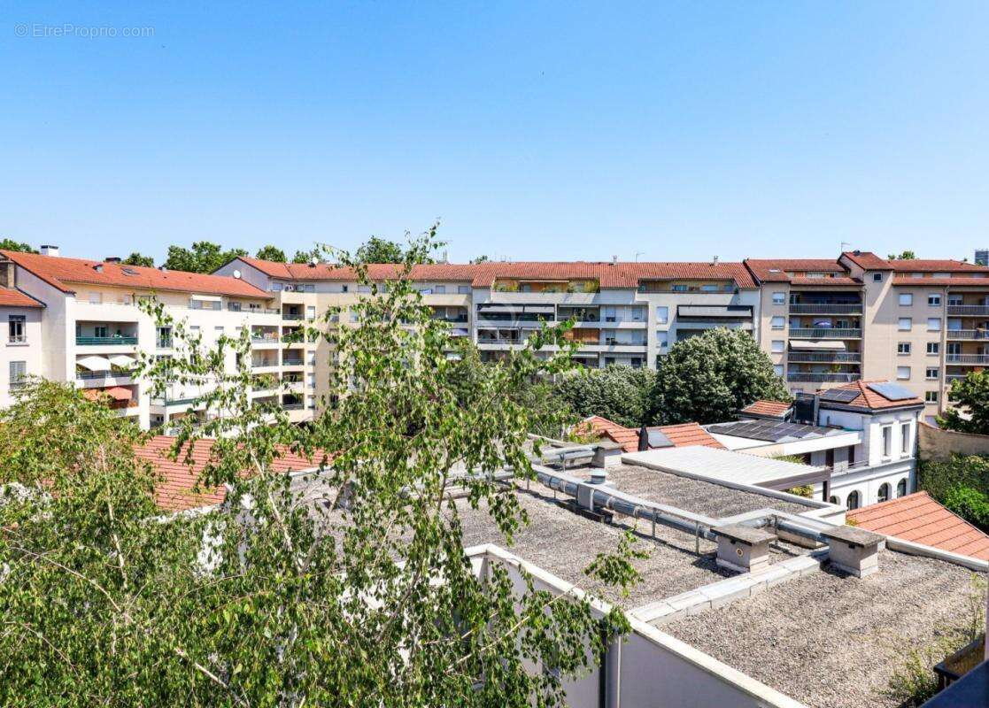 Appartement à LYON-9E