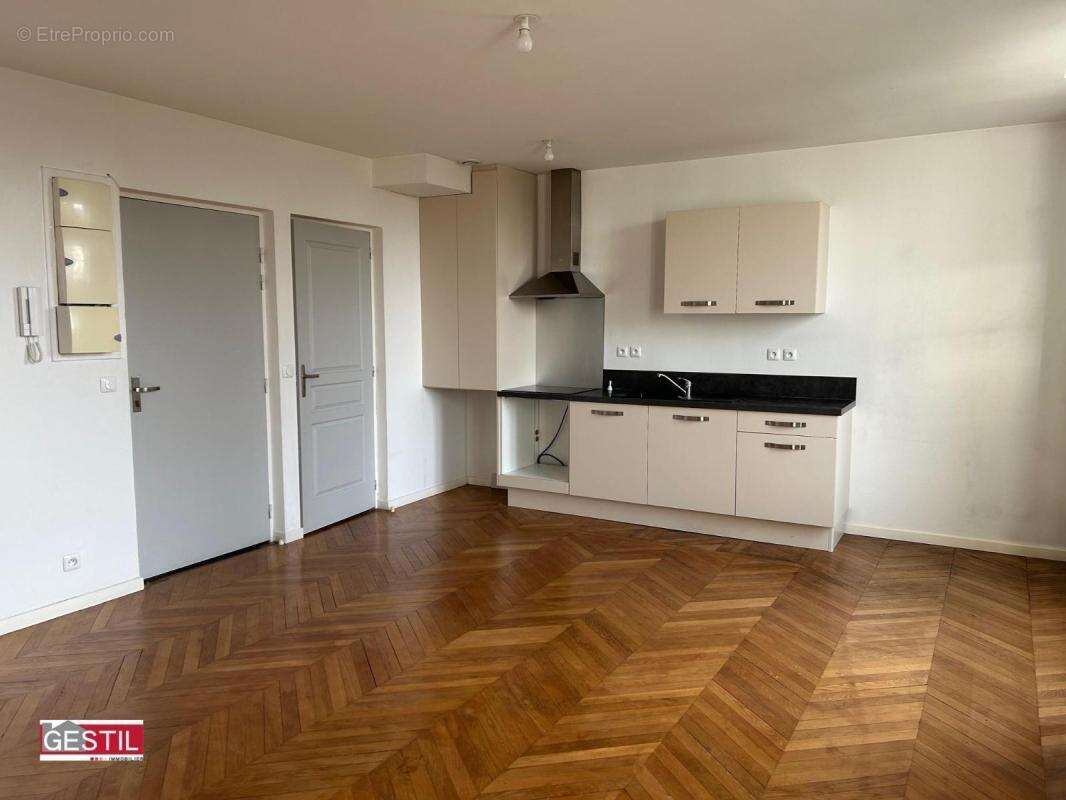 Appartement à SAINT-OUEN-L'AUMONE
