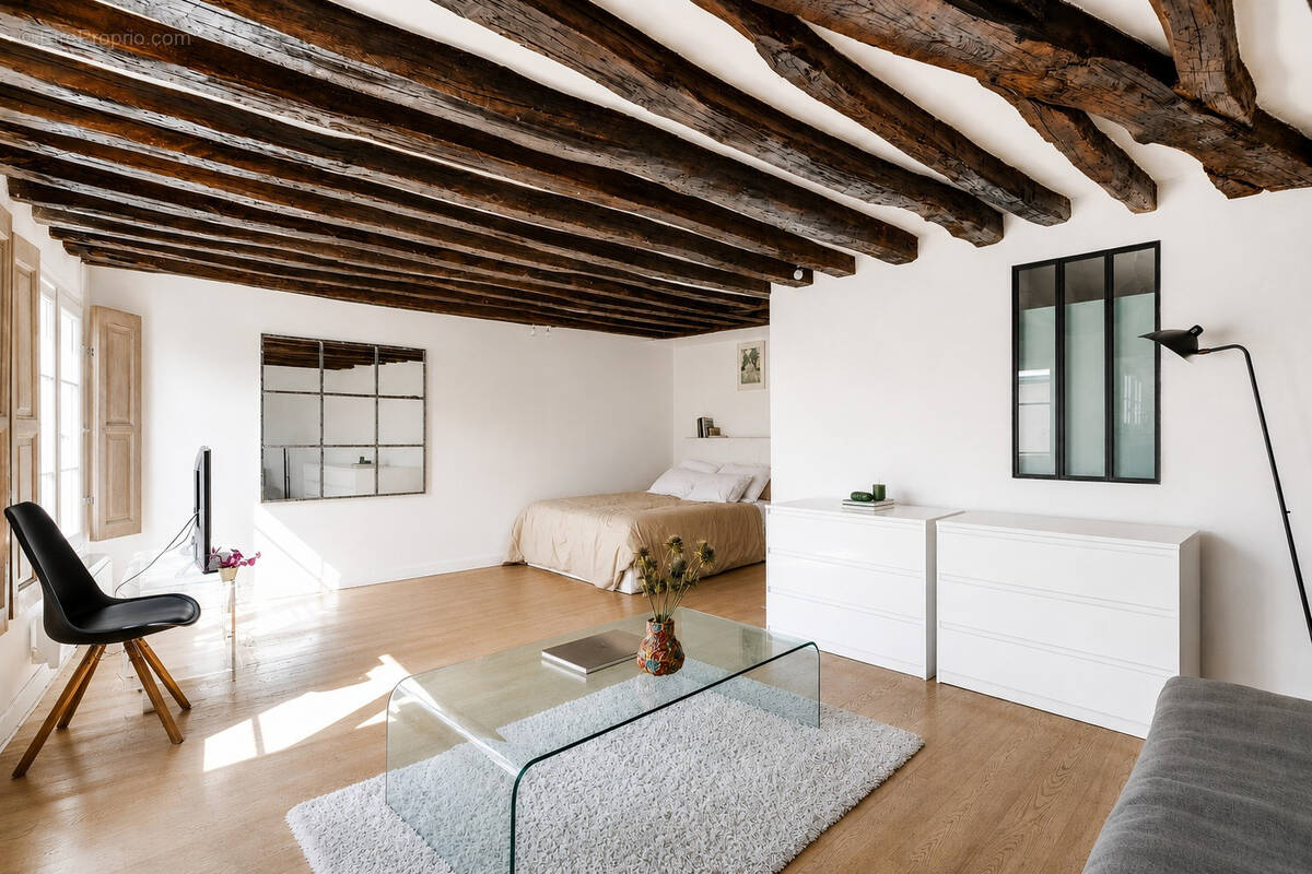 Appartement à PARIS-3E