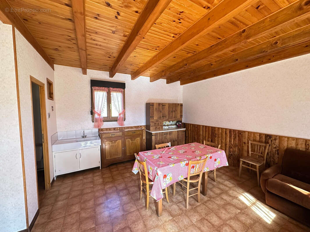 Maison à BEULOTTE-SAINT-LAURENT