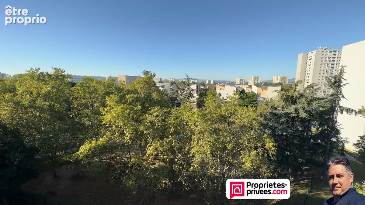 Appartement Venissieux 4 pièce(s) 81.63 m2 Vendu loué - photo 11