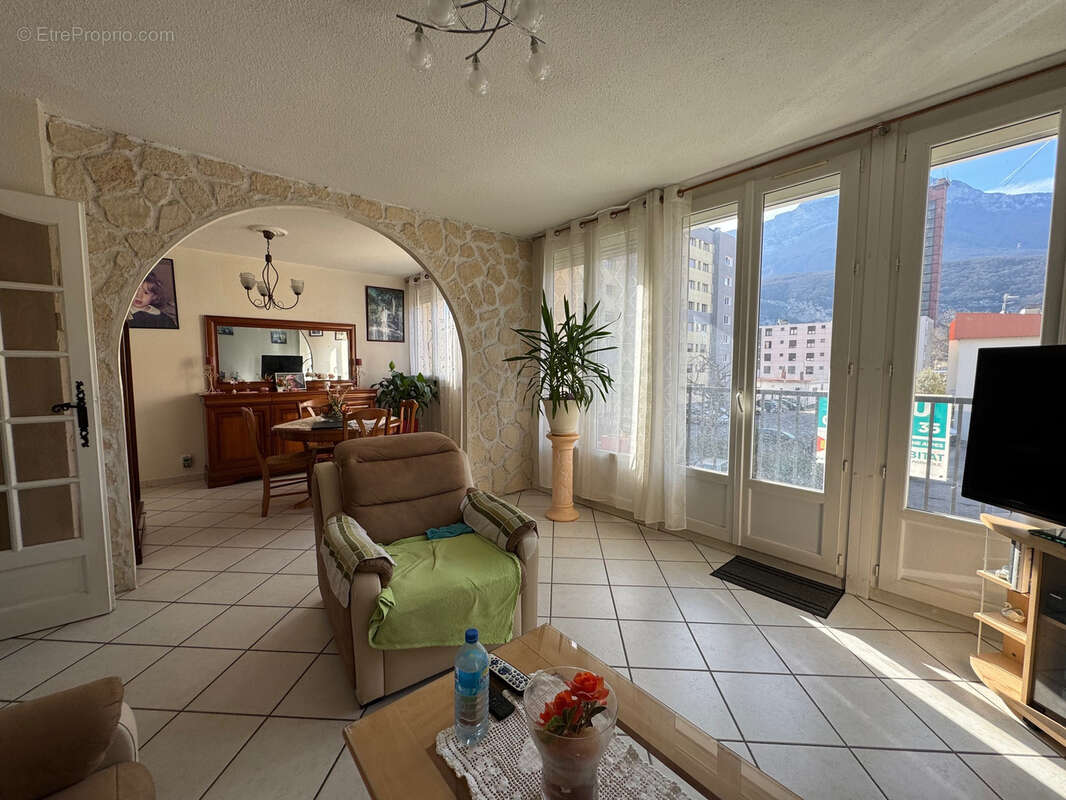 Appartement à ECHIROLLES