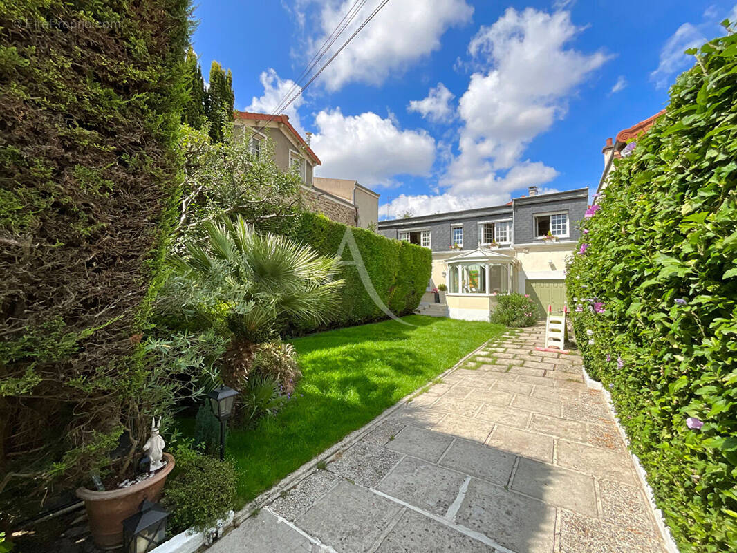 Maison à FONTENAY-SOUS-BOIS