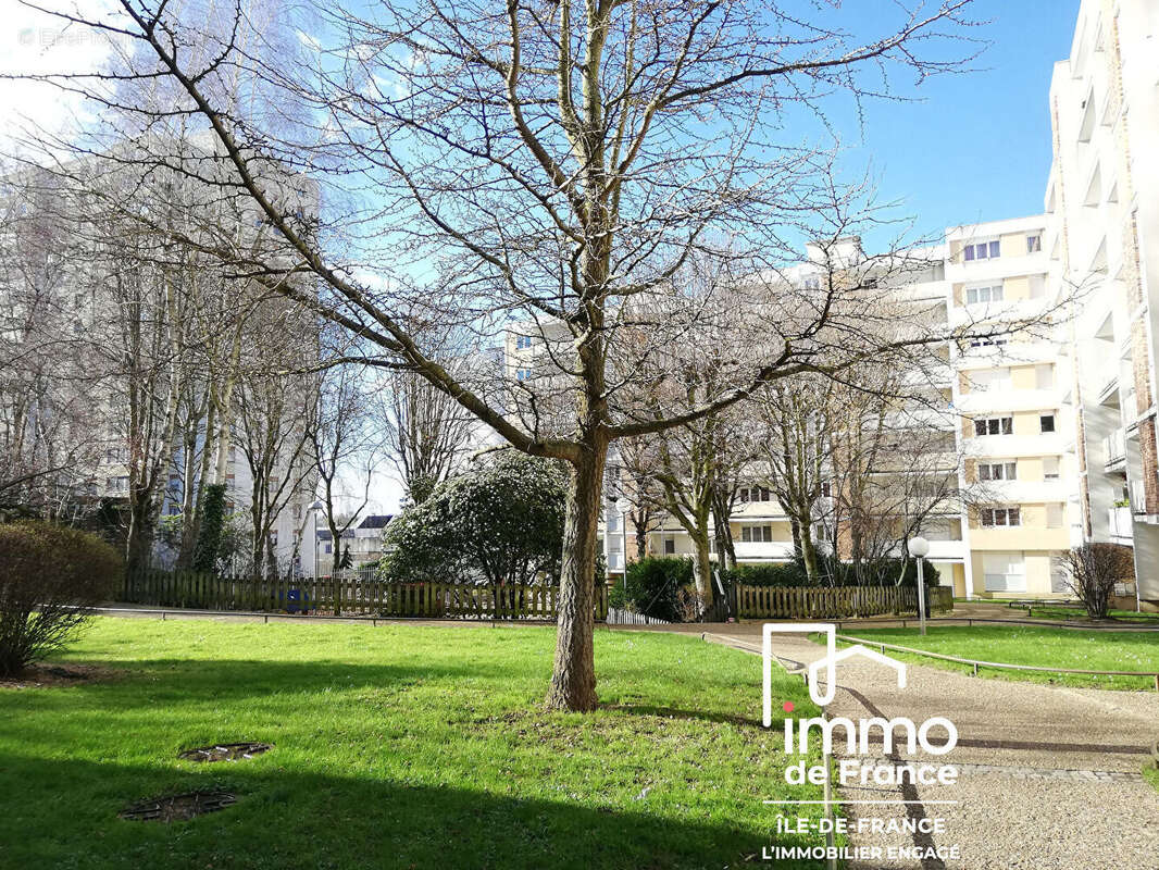 Appartement à SAINT-OUEN-L'AUMONE