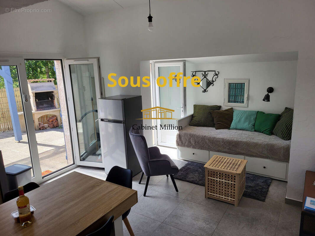 Maison à VIC-LA-GARDIOLE