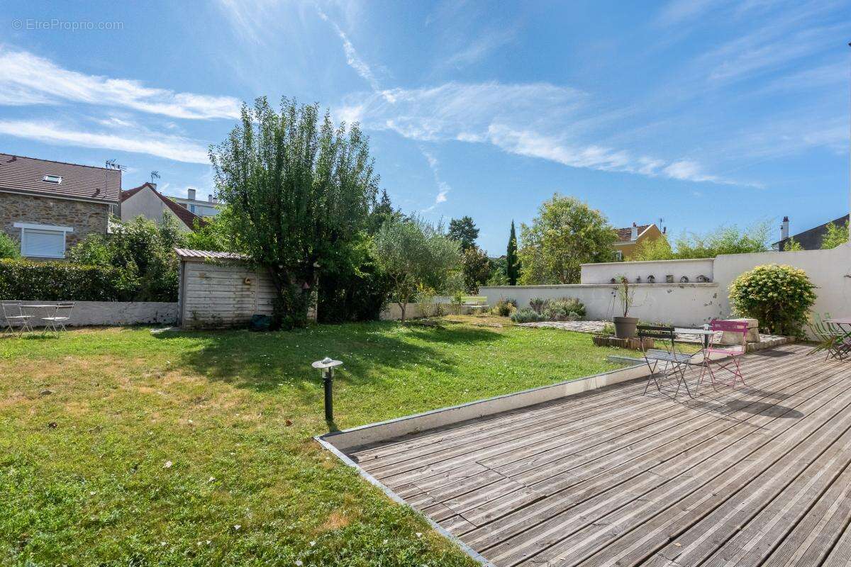 Maison à LE PERREUX-SUR-MARNE