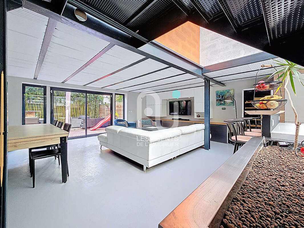 Appartement à GENNEVILLIERS