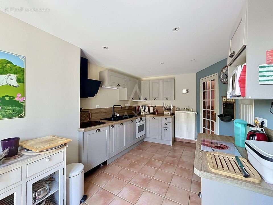 Maison à LUPLANTE