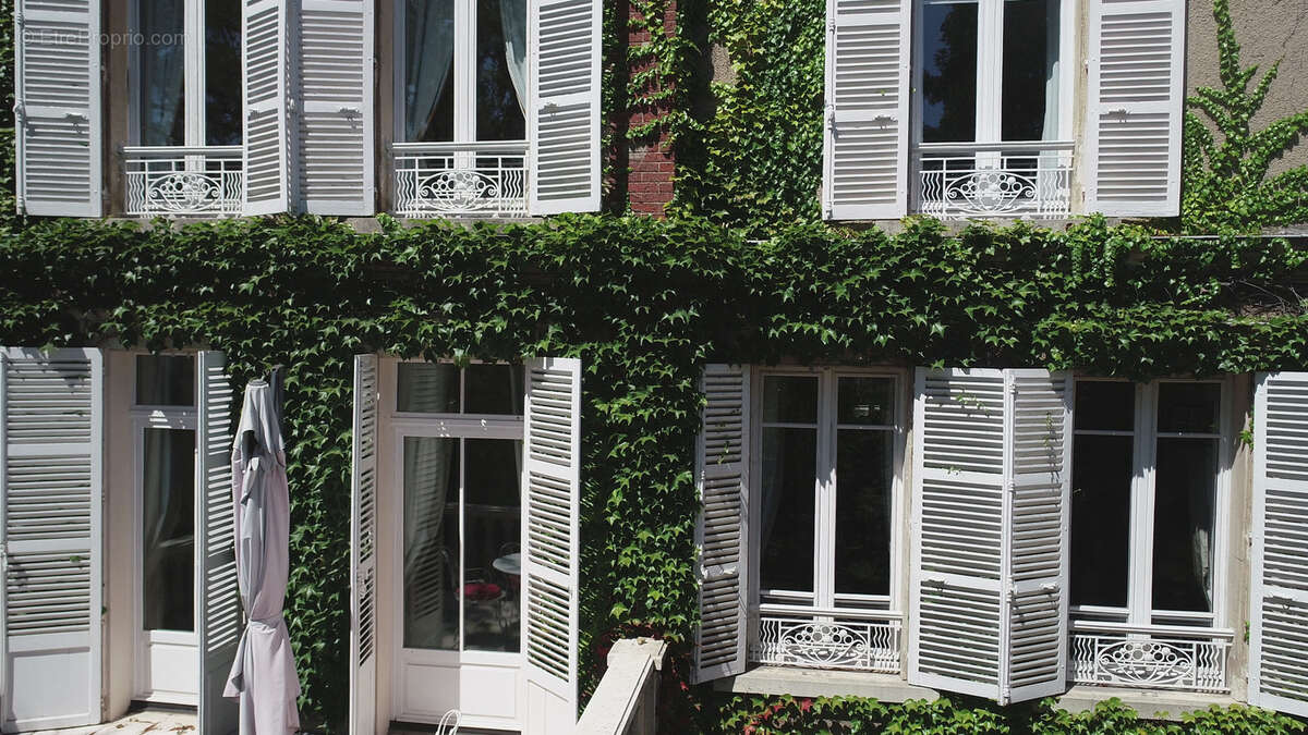 CHATEAU THIERRY  à vendre belle maison bourgeoise de 254 m2 dans un parc clos de 1372 m2 - photo 30