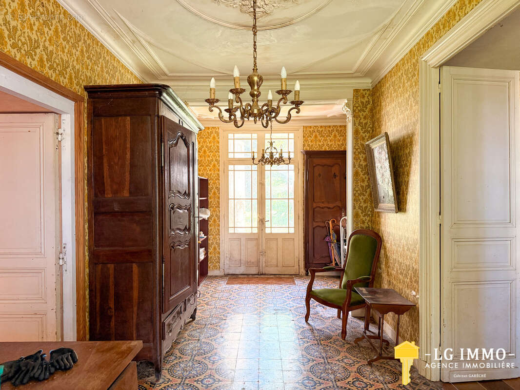 Maison à VILLARS-EN-PONS