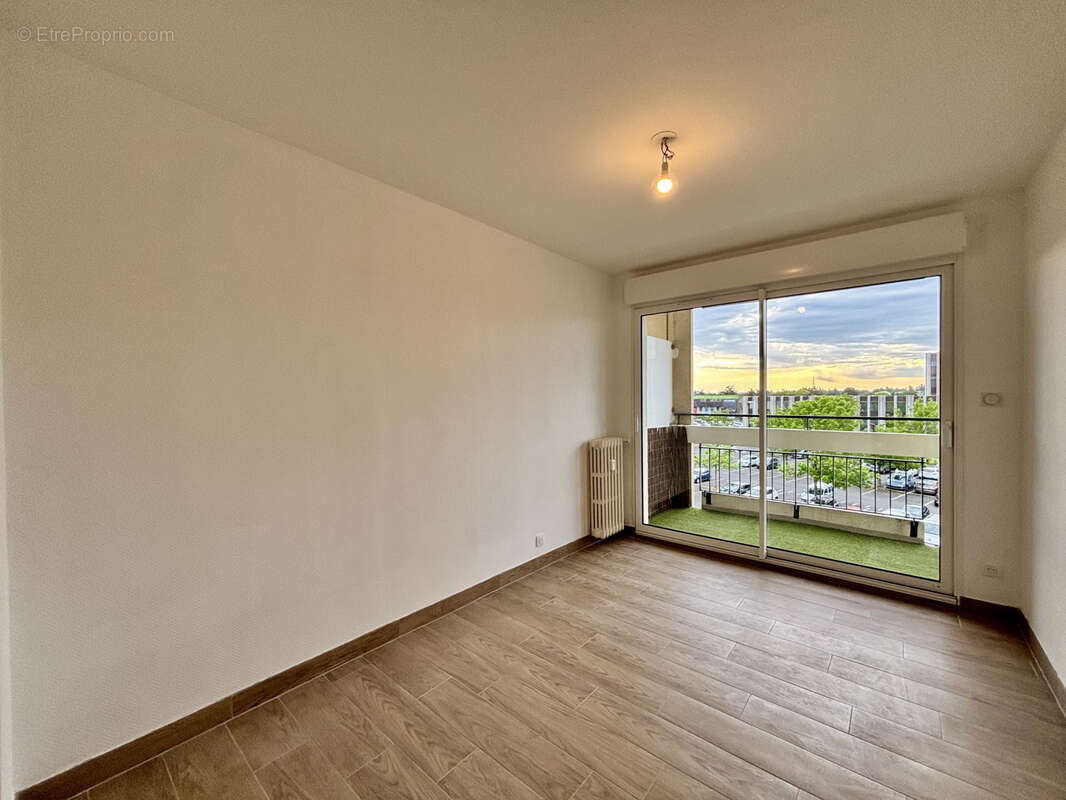 Appartement de 65m2 + parking + cave - photo 4