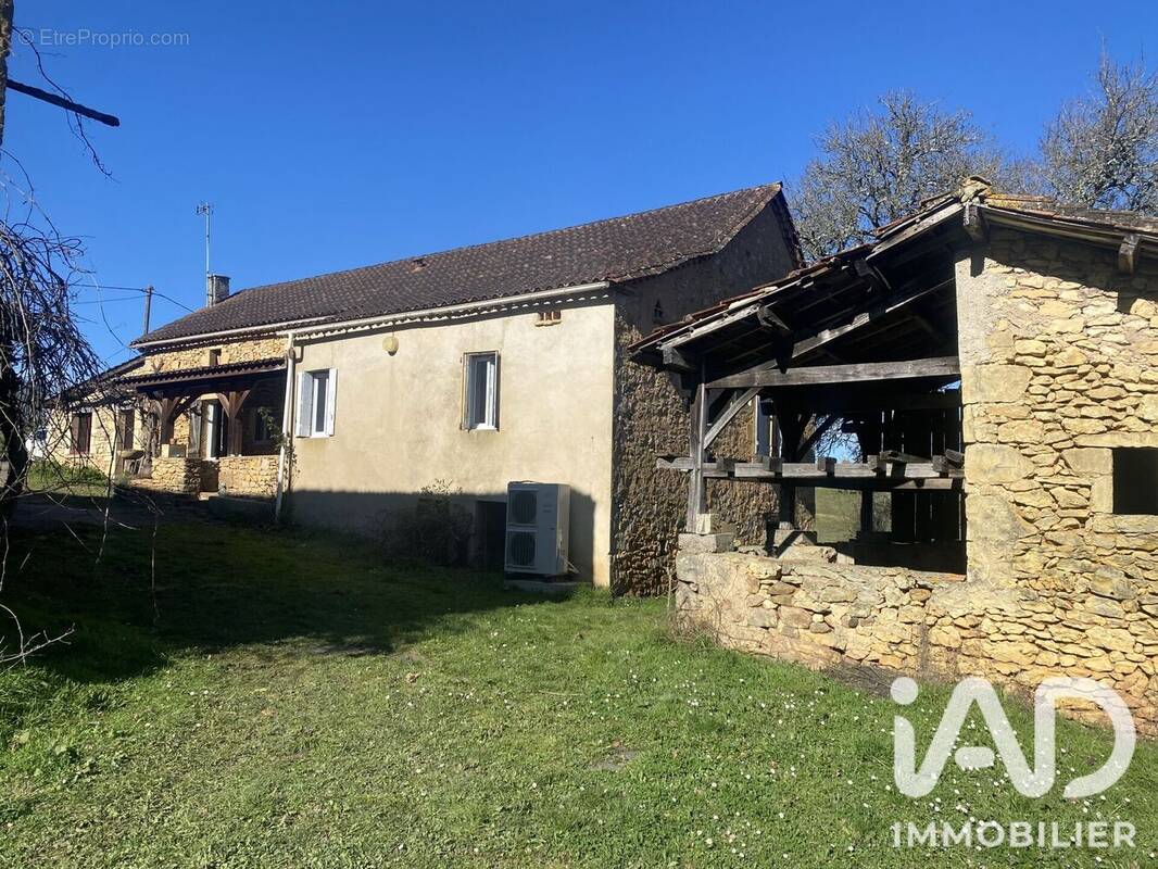 Photo 1 - Maison à SALLES-DE-BELVES