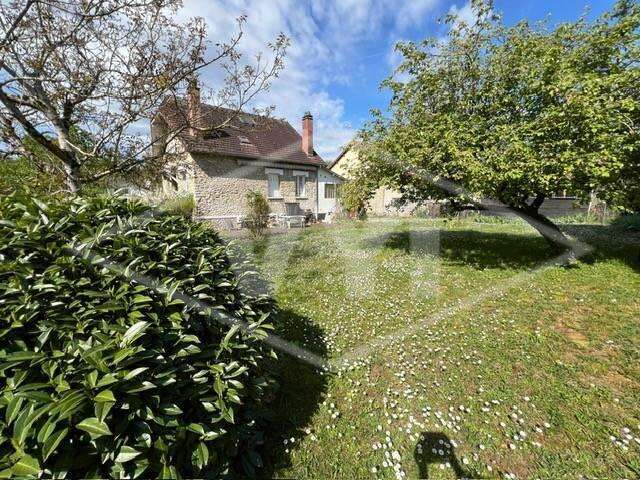 Maison à VARENNES-JARCY