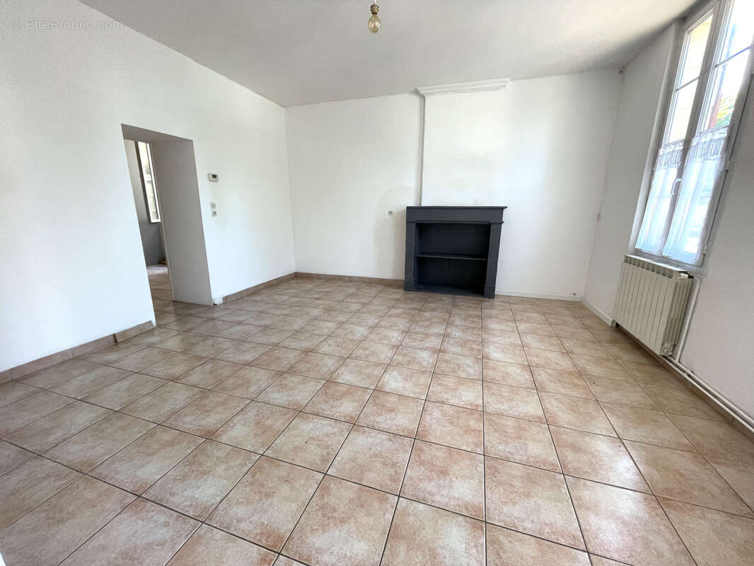 Maison à SAINT-SAVINIEN