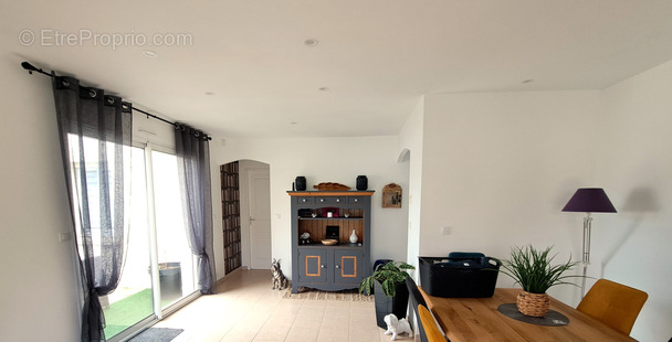 Maison à SAINTE-RADEGONDE-DES-NOYERS