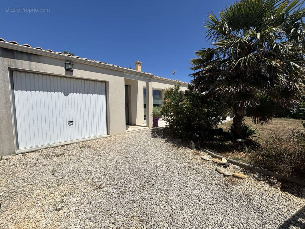 Maison plain pied de 92m2 . - photo 18