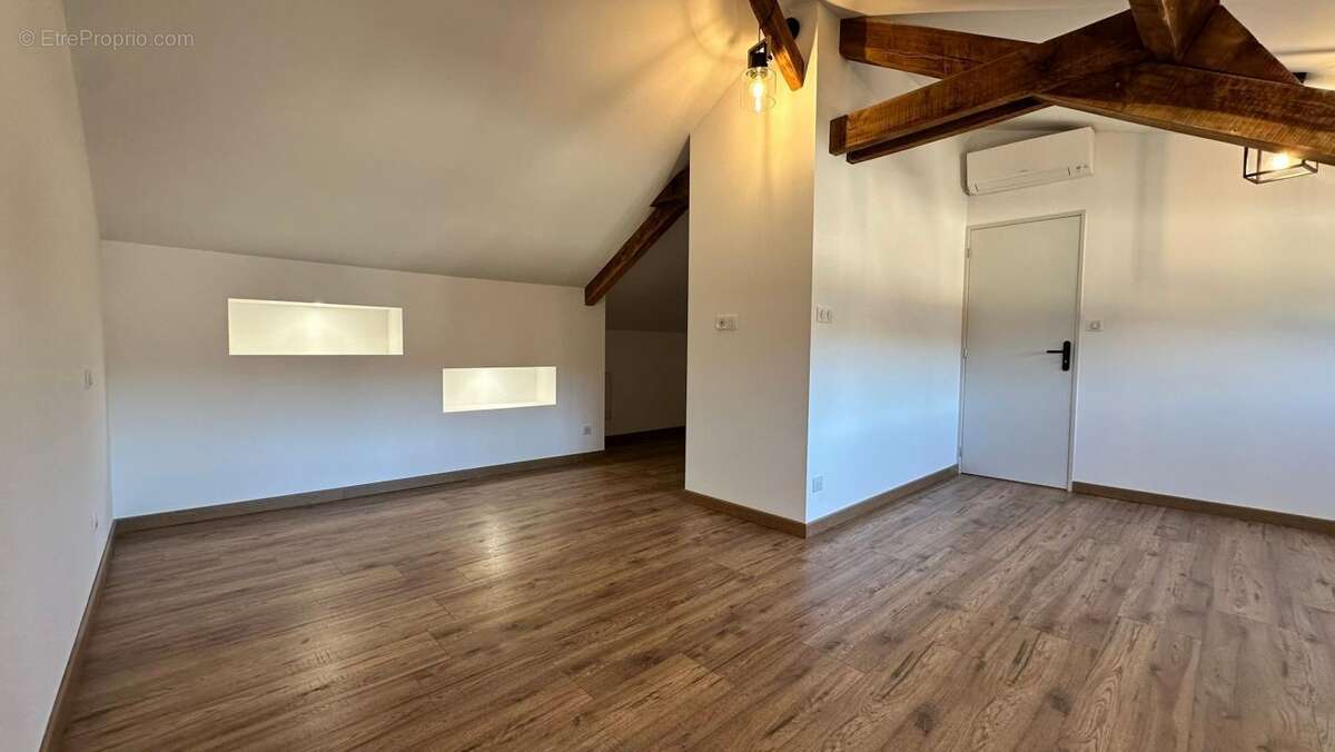 Maison à LE MONASTERE