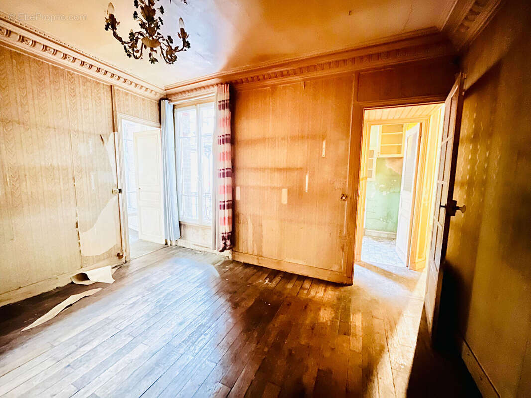 Appartement à PARIS-14E