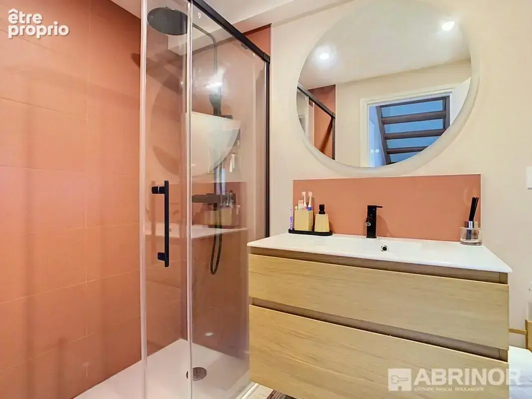 Maison 4 chambres jardin stationnement privatif - photo 8